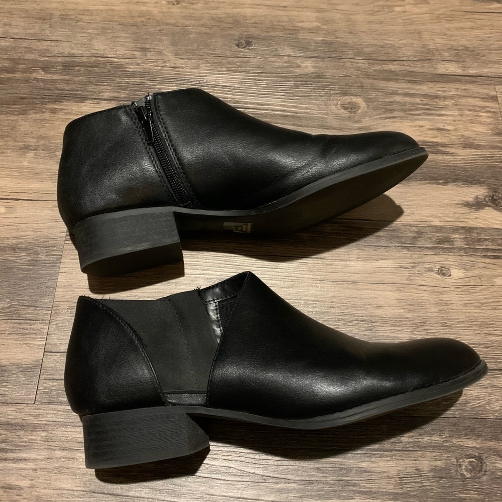 Booties - Picture 4 of 5
